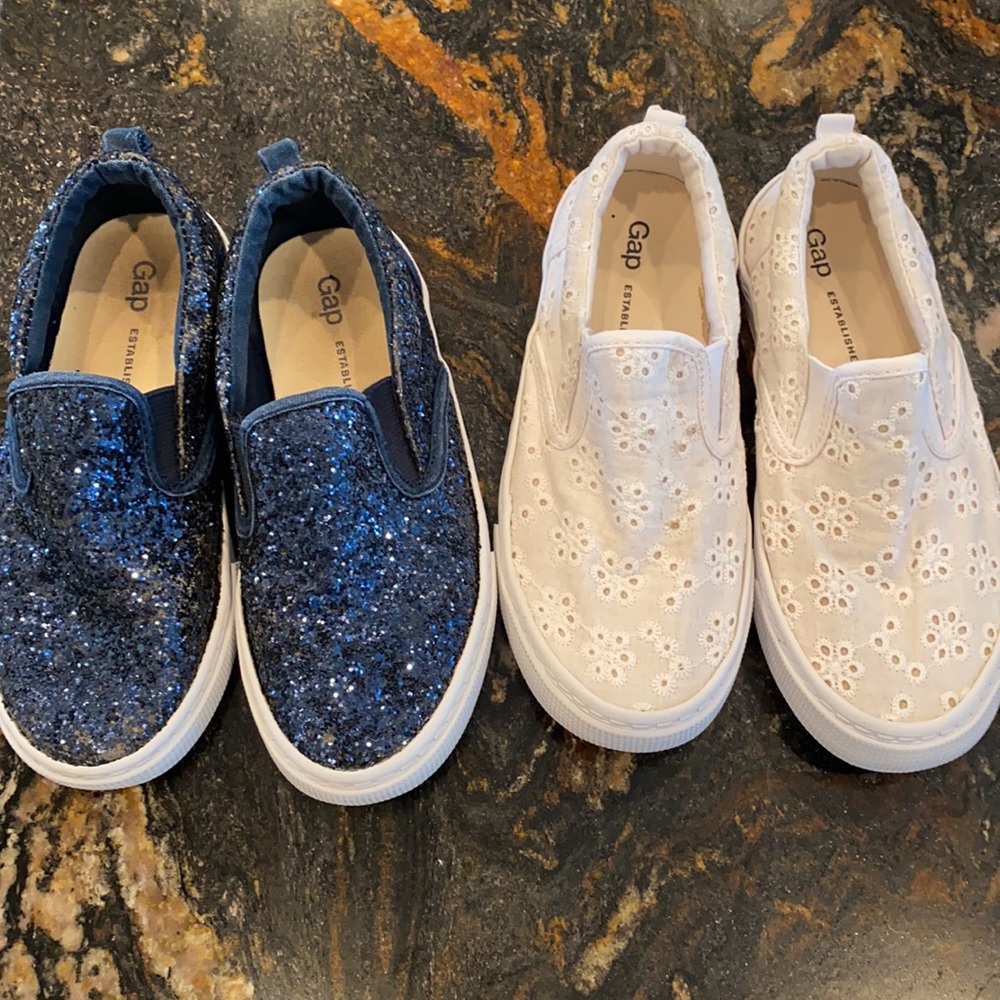 GAP girl slip on bundle